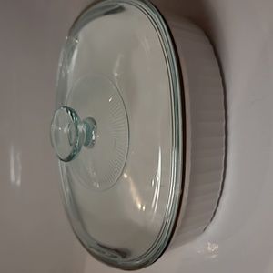 Corningware F-12-B oval Casserole baking dish with pyrex lid  USA 1.8 L